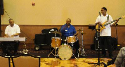 The Cigna-HealthSpring Jazz Band entertained the crowd.